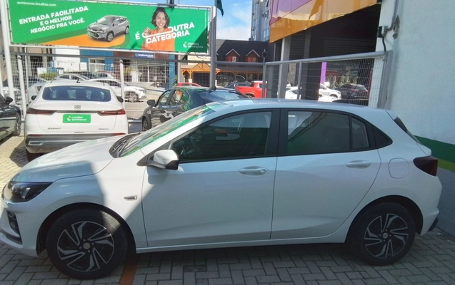 imagem-https://www.socarrao.com.br/sc-vehicle-images-prod/3959153/1789789476100-2_024648.jpg
