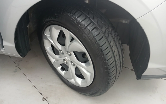 imagem-https://www.socarrao.com.br/sc-vehicle-images-prod/3959226/1789789868028-1_042730.jpg