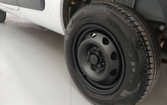 imagem-https://www.socarrao.com.br/sc-vehicle-images-prod/3959238/1789789916705-1_042353.jpg