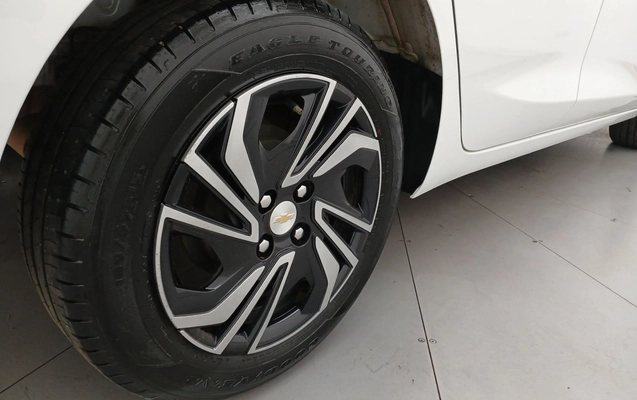 imagem-https://www.socarrao.com.br/sc-vehicle-images-prod/3959278/1789790144696-1_043703.jpg