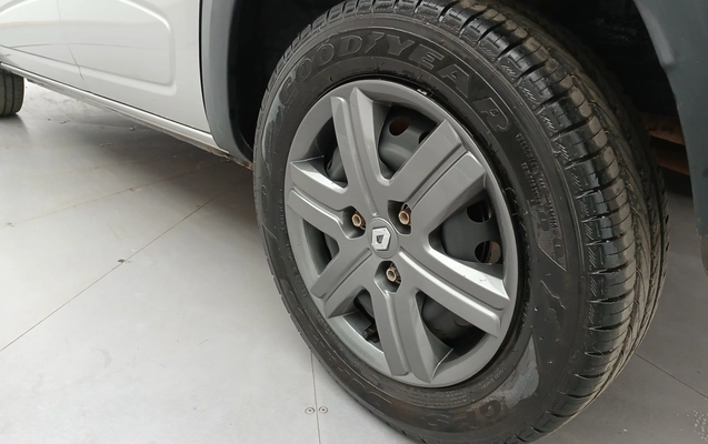 imagem-https://www.socarrao.com.br/sc-vehicle-images-prod/3959279/1789790149054-1_125249.jpg