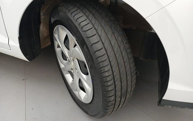 imagem-https://www.socarrao.com.br/sc-vehicle-images-prod/3959293/1789790210206-1_022135.jpg