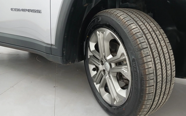 imagem-https://www.socarrao.com.br/sc-vehicle-images-prod/3959303/1789790695854-2_011209.jpg