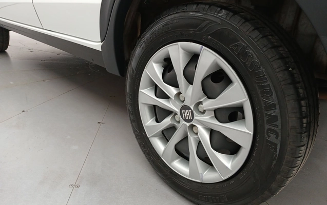 imagem-https://www.socarrao.com.br/sc-vehicle-images-prod/3959310/1789790722867-2_010442.jpg
