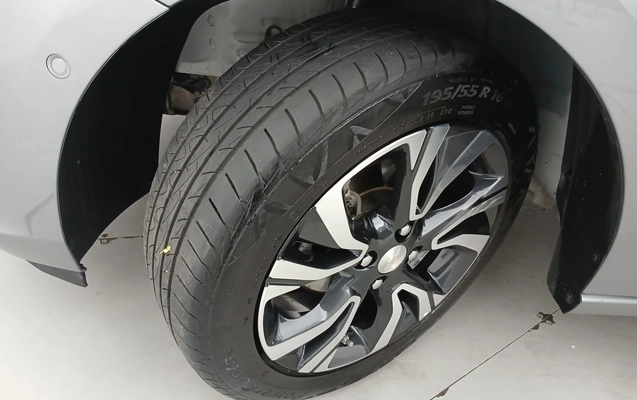 imagem-https://www.socarrao.com.br/sc-vehicle-images-prod/3959321/1789790866252-2_010740.jpg