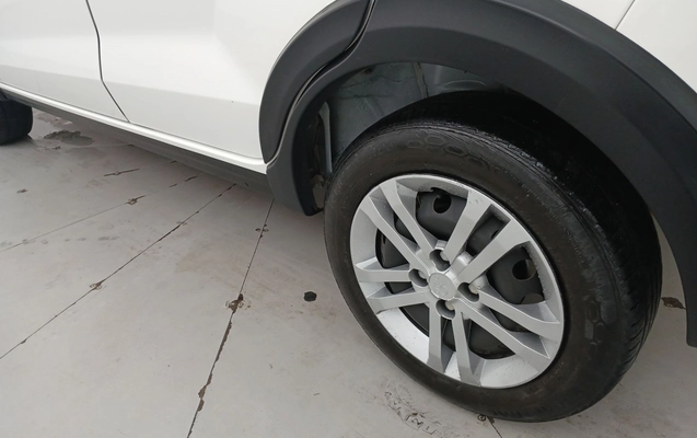 imagem-https://www.socarrao.com.br/sc-vehicle-images-prod/3959346/1789790959996-1_010935.jpg