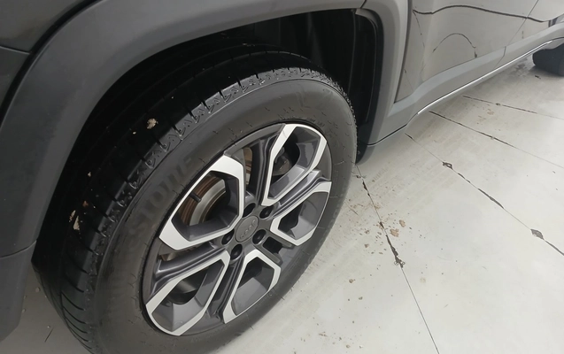 imagem-https://www.socarrao.com.br/sc-vehicle-images-prod/3959363/1789791024181-2_124855.jpg