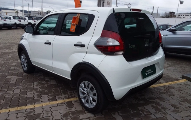 imagem-https://www.socarrao.com.br/sc-vehicle-images-prod/3959492/1789792150706-1_025735.jpg