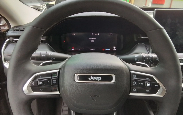 imagem-https://www.socarrao.com.br/sc-vehicle-images-prod/3959540/1789792213161-1_054904.jpg