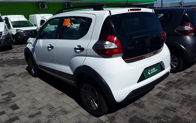 imagem-https://www.socarrao.com.br/sc-vehicle-images-prod/3959633/1789792365880-1_014344.jpg