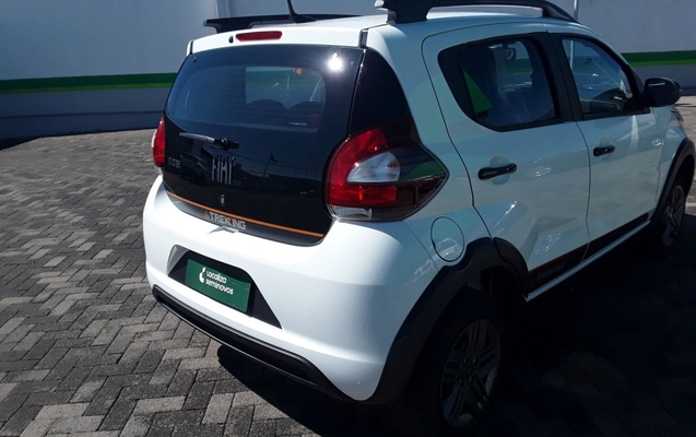 imagem-https://www.socarrao.com.br/sc-vehicle-images-prod/3959643/1789792374725-1_014353.jpg