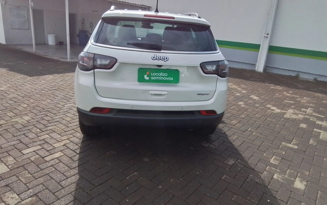imagem-https://www.socarrao.com.br/sc-vehicle-images-prod/3959680/1789792441294-1_014424.jpg