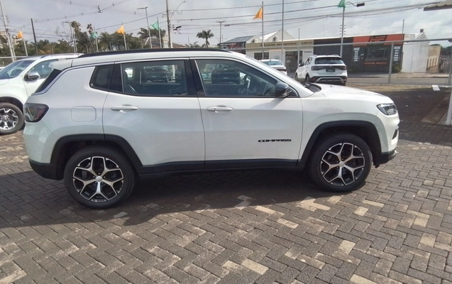 imagem-https://www.socarrao.com.br/sc-vehicle-images-prod/3959684/1789792444138-2_014436.jpg