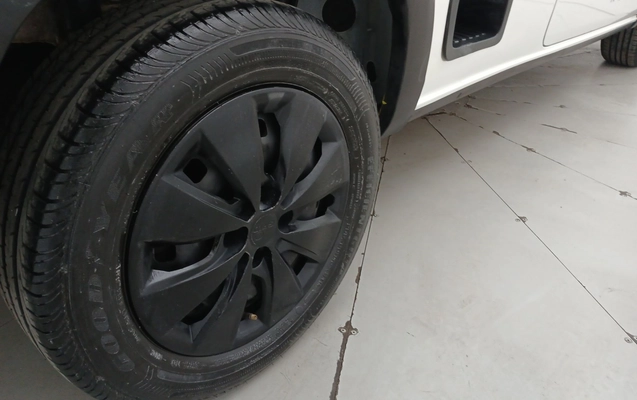imagem-https://www.socarrao.com.br/sc-vehicle-images-prod/3959730/1789792527786-1_015214.jpg