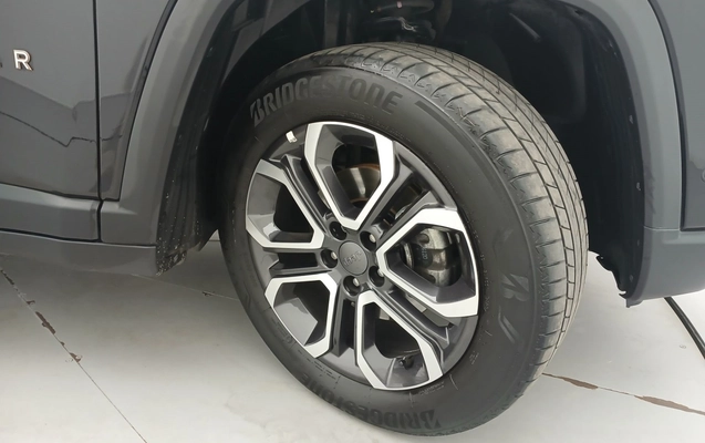 imagem-https://www.socarrao.com.br/sc-vehicle-images-prod/3959823/1789792704667-2_115944.jpg