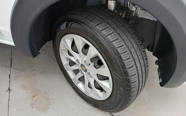 imagem-https://www.socarrao.com.br/sc-vehicle-images-prod/3959855/1789792745381-1_033959.jpg