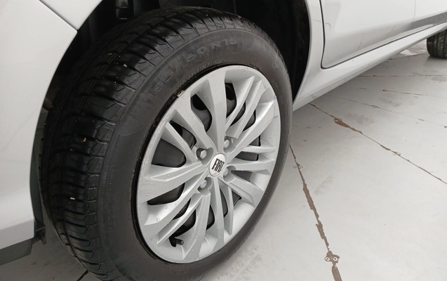 imagem-https://www.socarrao.com.br/sc-vehicle-images-prod/3959978/1789793093518-2_033140.jpg