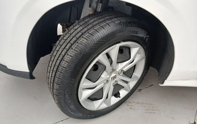 imagem-https://www.socarrao.com.br/sc-vehicle-images-prod/3959991/1789793101244-2_103401.jpg
