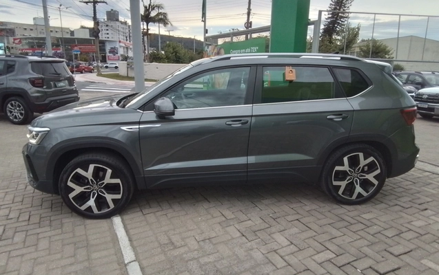imagem-https://www.socarrao.com.br/sc-vehicle-images-prod/3960003/1789793115771-2_020417.jpg