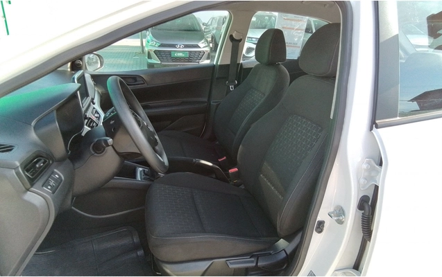 imagem-https://www.socarrao.com.br/sc-vehicle-images-prod/3960015/1789793126211-1_074528.jpg