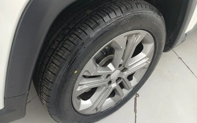 imagem-https://www.socarrao.com.br/sc-vehicle-images-prod/3960072/1789793176916-2_011532.jpg