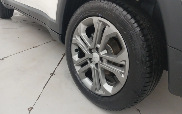 imagem-https://www.socarrao.com.br/sc-vehicle-images-prod/3960085/1789793190130-1_111108.jpg