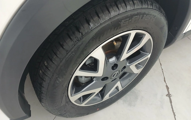 imagem-https://www.socarrao.com.br/sc-vehicle-images-prod/3960123/1789793233906-1_013950.jpg