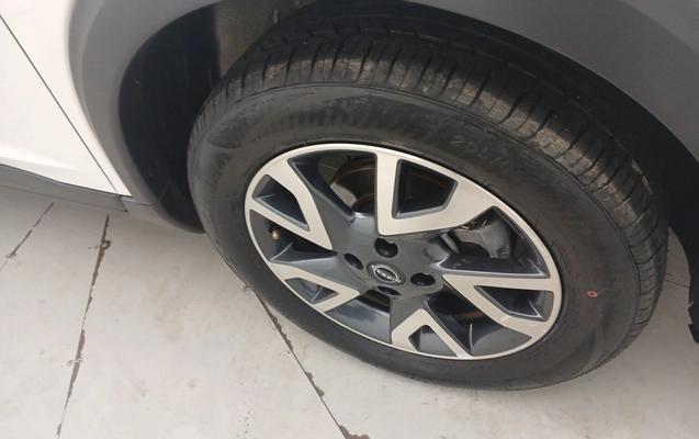 imagem-https://www.socarrao.com.br/sc-vehicle-images-prod/3960123/1789793233907-1_013951.jpg