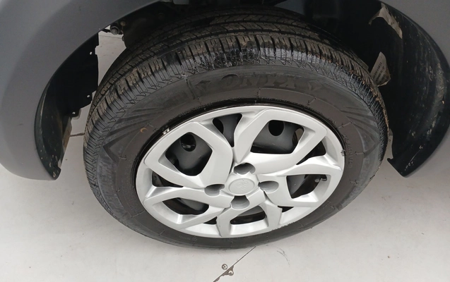 imagem-https://www.socarrao.com.br/sc-vehicle-images-prod/3960237/1789793352025-1_044641.jpg