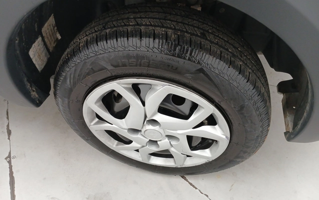 imagem-https://www.socarrao.com.br/sc-vehicle-images-prod/3960237/1789793352029-3_044641.jpg