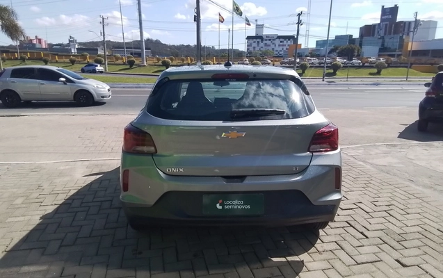 imagem-https://www.socarrao.com.br/sc-vehicle-images-prod/3960334/1789793483266-1_023423.jpg