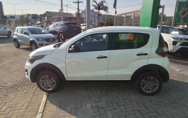 imagem-https://www.socarrao.com.br/sc-vehicle-images-prod/3960365/1789793516210-2_042339.jpg