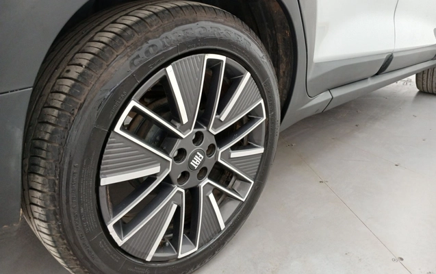 imagem-https://www.socarrao.com.br/sc-vehicle-images-prod/3960592/1789793765758-1_123712.jpg