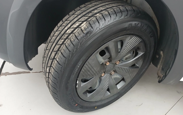 imagem-https://www.socarrao.com.br/sc-vehicle-images-prod/3960606/1789793792176-1_034423.jpg