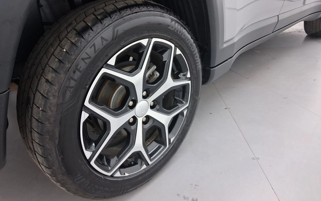 imagem-https://www.socarrao.com.br/sc-vehicle-images-prod/3960610/1789793800225-1_060704.jpg