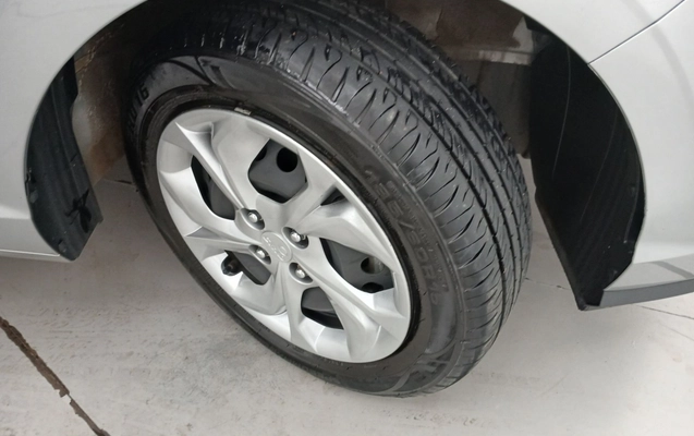 imagem-https://www.socarrao.com.br/sc-vehicle-images-prod/3960611/1789793800319-1_123327.jpg