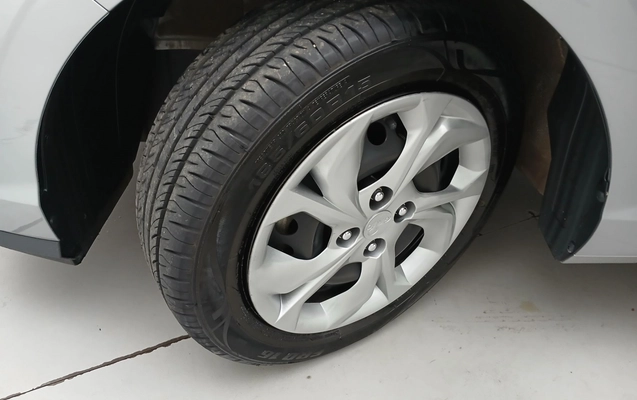 imagem-https://www.socarrao.com.br/sc-vehicle-images-prod/3960614/1789793802246-1_123326.jpg