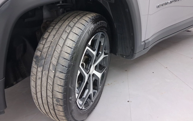 imagem-https://www.socarrao.com.br/sc-vehicle-images-prod/3960616/1789793802756-2_123530.jpg