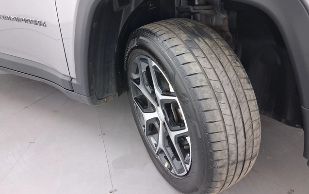 imagem-https://www.socarrao.com.br/sc-vehicle-images-prod/3960616/1789793802759-2_123531.jpg