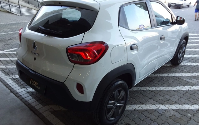 imagem-https://www.socarrao.com.br/sc-vehicle-images-prod/3960626/1789793808130-1_082359.jpg
