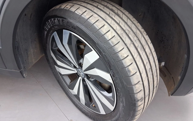 imagem-https://www.socarrao.com.br/sc-vehicle-images-prod/3960629/1789793809112-2_014418.jpg