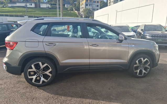 imagem-https://www.socarrao.com.br/sc-vehicle-images-prod/3960640/1789793827434-1_054729.jpg
