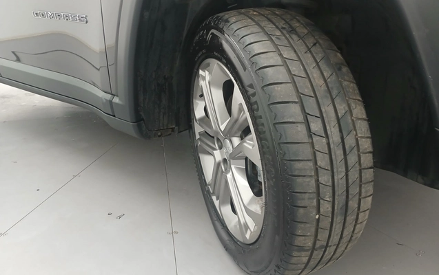 imagem-https://www.socarrao.com.br/sc-vehicle-images-prod/3960646/1789793834882-1_015340.jpg