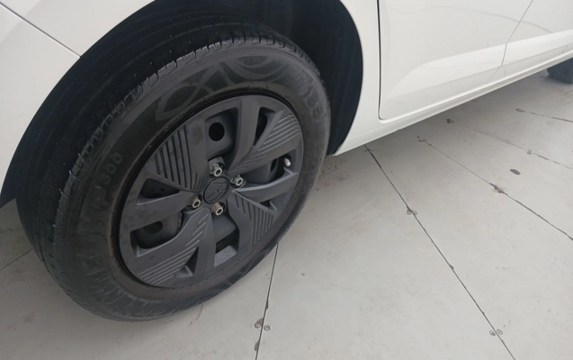 imagem-https://www.socarrao.com.br/sc-vehicle-images-prod/3960657/1789793848205-1_083043.jpg
