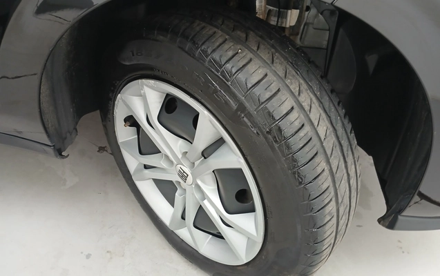imagem-https://www.socarrao.com.br/sc-vehicle-images-prod/3960687/1789793873349-2_124901.jpg