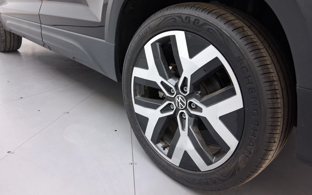 imagem-https://www.socarrao.com.br/sc-vehicle-images-prod/3960747/1789793944071-2_034024.jpg
