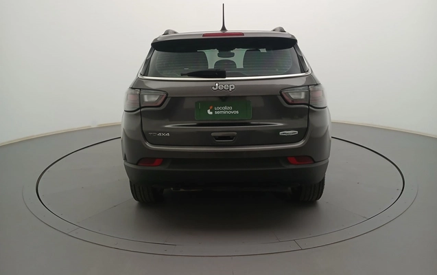 imagem-https://www.socarrao.com.br/sc-vehicle-images-prod/3960765/1789793967990-2_013027.jpg