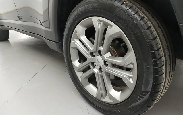 imagem-https://www.socarrao.com.br/sc-vehicle-images-prod/3960765/1789793967992-1_013032.jpg