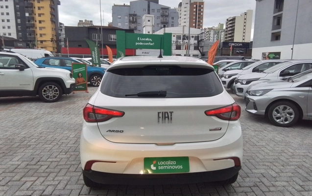 imagem-https://www.socarrao.com.br/sc-vehicle-images-prod/3960794/1789793986241-1_094344.jpg