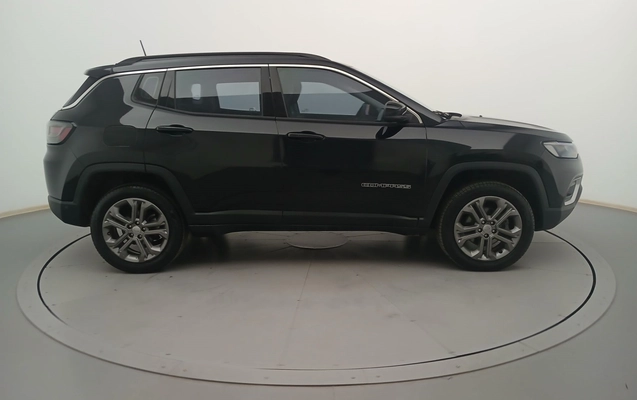 imagem-https://www.socarrao.com.br/sc-vehicle-images-prod/3960896/1789794094944-1_014539.jpg